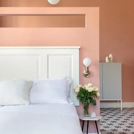Maria Boutique Aparthotel 3*